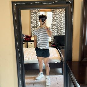 Hollister/ Graphic Tee/ Small